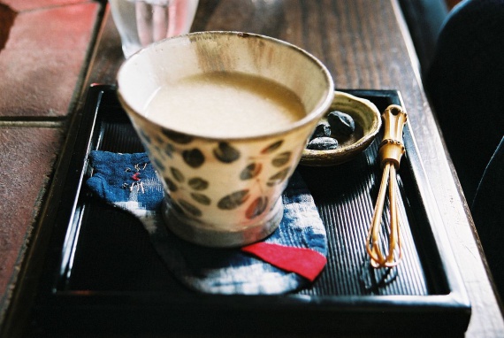 Амадзаке - дословно сладкое саке. Сладкий алкогольный или безалкогольный напиток.