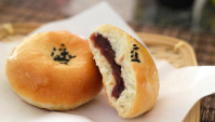 Анпан – сладкие булочки с пастой из красных бобов
