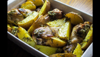 Картофель с курицей в лимонно-медовом маринаде - Видео-рецепт