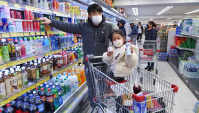 Покупка еды в Корее. Нельзя купить овощи и маски (Видео)