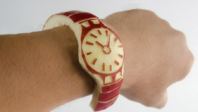 Настоящее яблоко-часы (версия Apple)