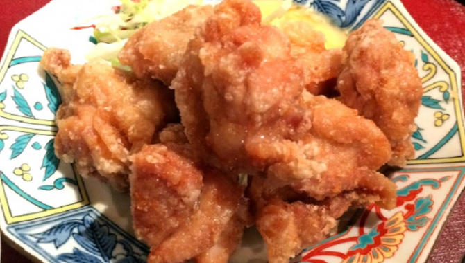 Жареная курица в ресторане Токио