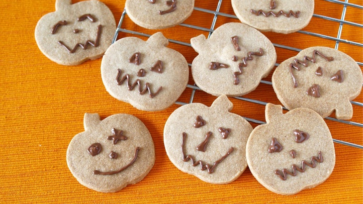 Имбирное печенье к Хэллоуину - пошаговый рецепт