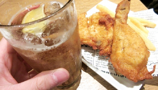 Японский KFC предлагает 17 видов пива и разнообразные закуски!