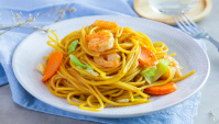 Спагетти с креветками, капустой и сио-кодзи - пошаговый рецепт