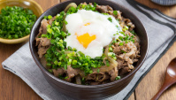 Миска риса с говядиной и Онсэн Тамаго - пошаговый рецепт