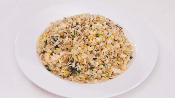 Жареный рис со свиным фаршем и маринованными маслинами - пошаговый-рецепт