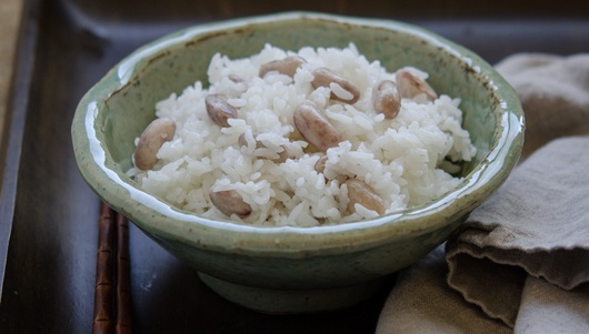 Как приготовить рис со свежими бобами