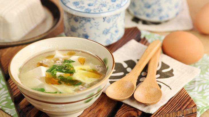 Суп с тофу и яйцом - пошаговый рецепт