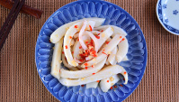 Свежие кальмары с красным перцем чили - пошаговый рецепт
