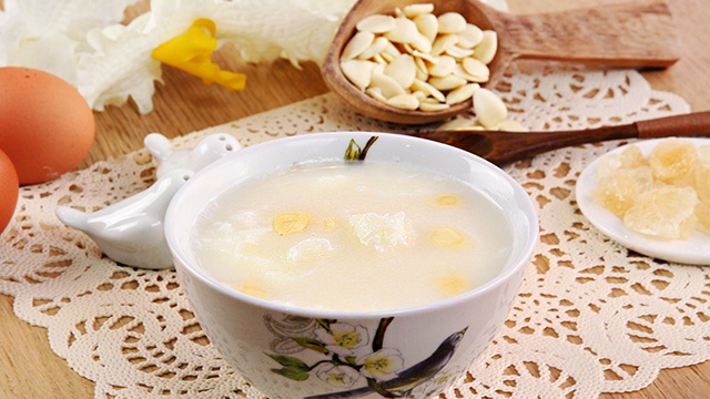 Сладкий миндальный суп с яичными белками - пошаговый рецепт