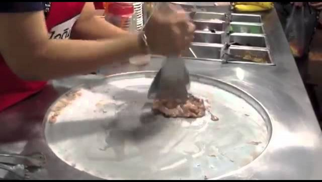 Как делают мороженое в Тайланде