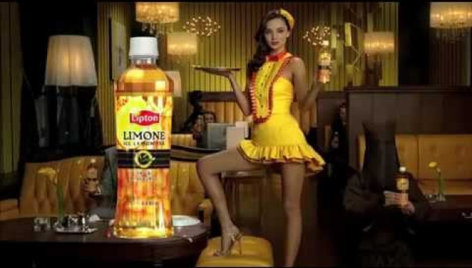 Миранда Керр в рекламе чая Липтон Лимон для Японии