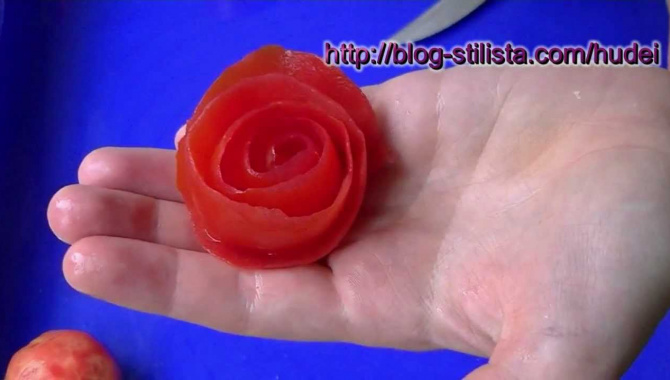 Как сделать розу из помидора