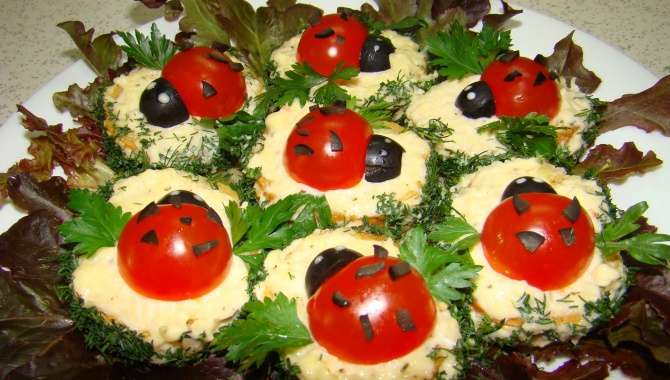 Бутерброды божьи коровки