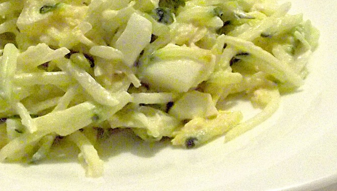 Зеленый Салат с Курицей и Дайконом