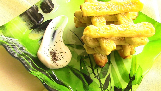 Картофельные палочки с кунжутом