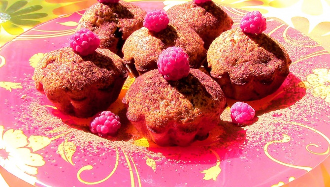 Кексы с малиной и шоколадом
