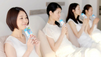 Японская Реклама - Glico Almond Koka