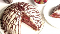 Шоколадный торт с клубникой - Панчо - Видео-рецепт
