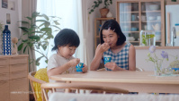 Японская Реклама - Morinaga Lactoferrin Yogurt