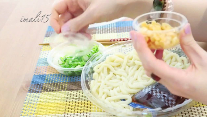 Японская еда. Холодная лапша с соусом (Видео)