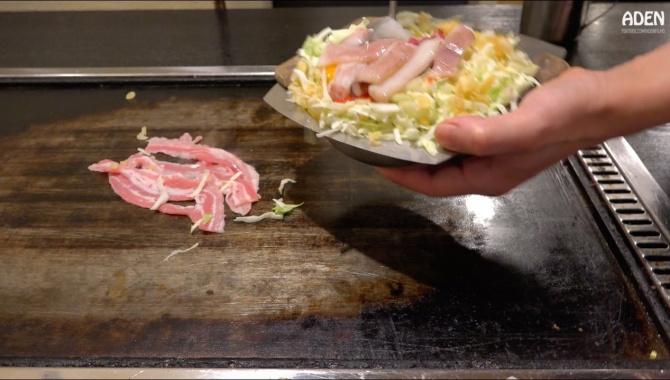 Еда в Японии - Окономияки (Видео)