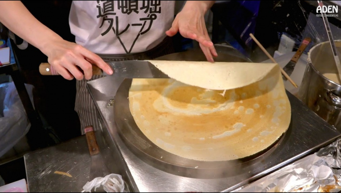 Уличная еда в Осака - Крепы (Видео)