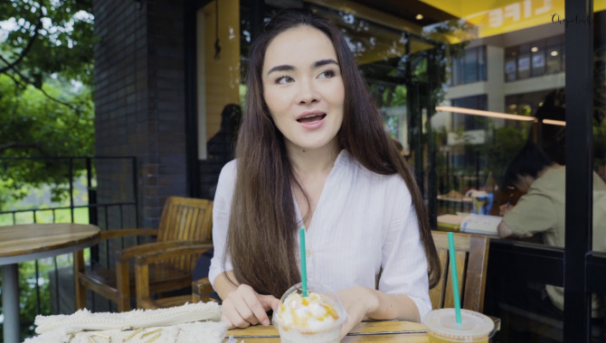 Starbucks в Японии: Фрапучино для будущего гражданина Японии (Видео)