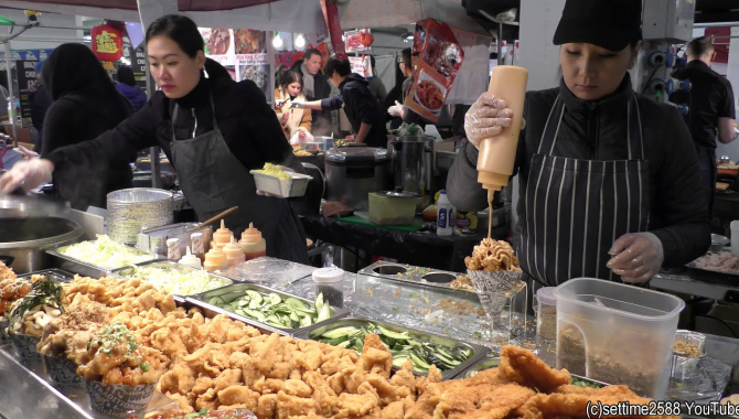 Уличная еда в Лондоне - Попкорн из Курицы (Видео)