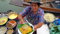 Уличная еда в Тайланде - Плавучий рынок Тха Кха (Видео)