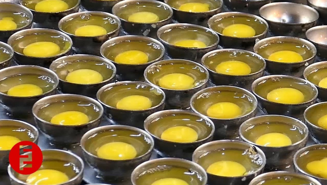 Уличная еда в Тайване - Жареные Перепелиные Яйца (Видео)