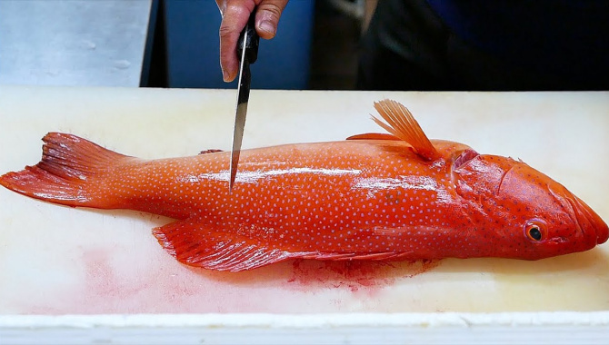 Японская Еда - Приготовление красного морского окуня (Видео)