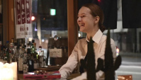 Женя открыла свой бар в Токио (Видео)