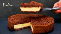 Шикарный пирог из шоколадной крошки с нежной творожной начинкой - Видео-рецепт