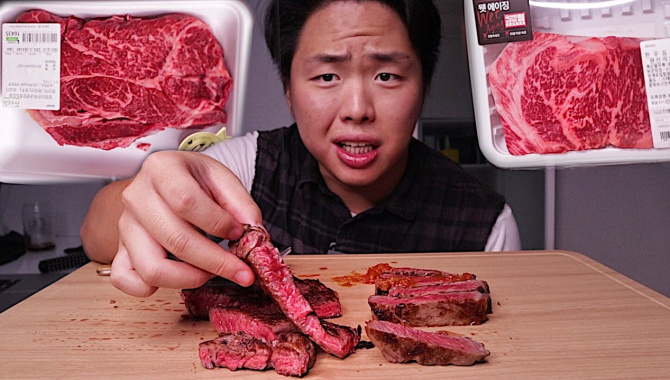 Корейский Стейк $100 за кг! Мясо Хану vs австралийский стейк (Видео)