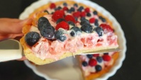 Изумительный пирог с ягодами - Видео-рецепт