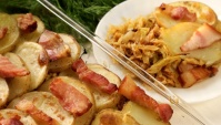 Картошка с капустой и салом в духовке - Видео-рецепт