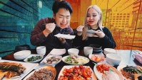 Традиционная Корейская Еда vs Современная! Обзор-мукбанг (Видео)