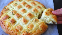 Супер хлеб с чесноком и сыром - Видео-рецепт