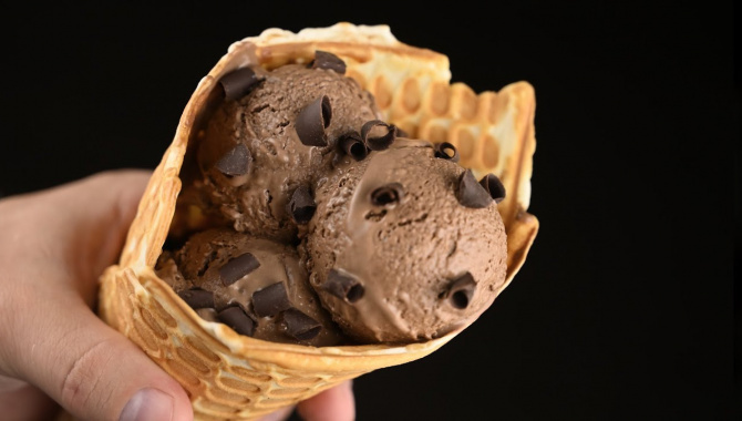 Шоколадное мороженое - Видео-рецепт