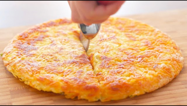 Хрустящая картофельная лепешка на сковороде - Видео-рецепт