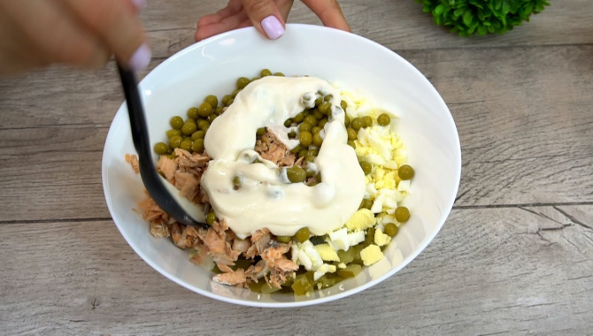 Еще один салат с зеленым горошком - Видео-рецепт