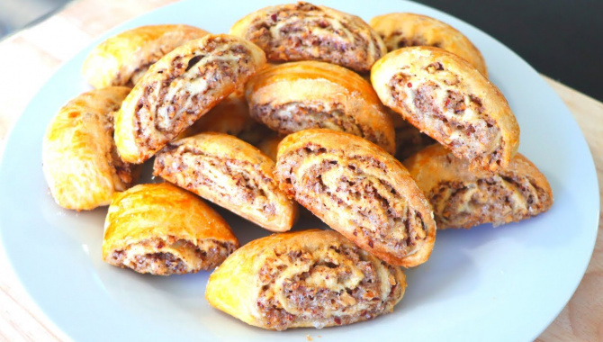 Лёгкий Рецепт печенья на Кефире с орехами - Видео-рецепт