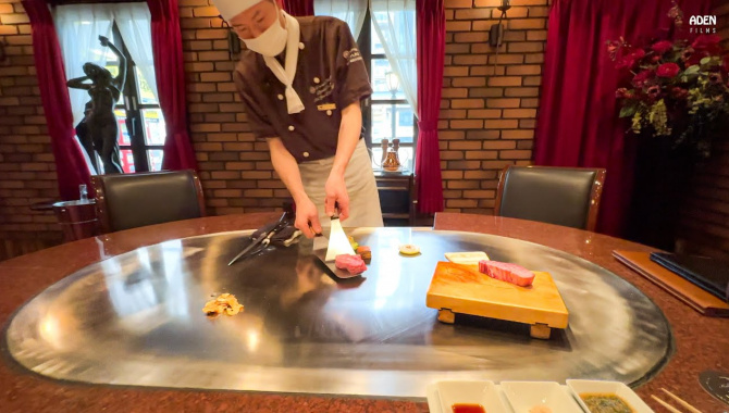 Самые красивые теппаньяки в Японии: говядина Кобе против говядины Вагю (Видео)
