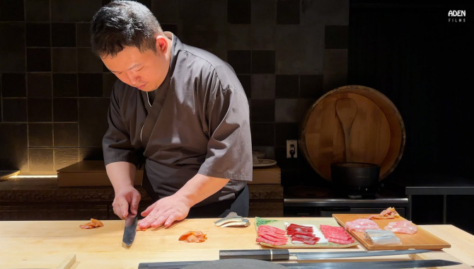 Суши-ужин в Токио - мастер ферментированных суши (Видео)