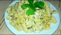 Вкусная Паста с беконом, курицей и помидорами со сливочным соусом - Видео-рецепт