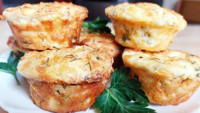 Закусочные Кексы с Курицей, Сыром и Зеленью - Видео-рецепт